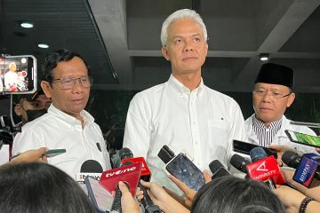 Mahfud minta KPU perbaiki simulasi surat suara hanya muat 2 paslon