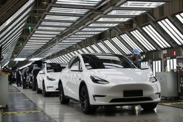 Pabrik Tesla di Shanghai kirim 947.000 kendaraan pada 2023