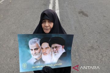 Pemakaman korban serangan bom bunuh diri di Iran