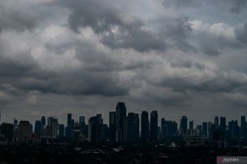 Jakarta diguyur hujan pada Selasa malam