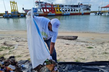 ASDP kumpulkan 830 kg sampah plastik dukung gerakan reduksi emisi