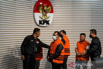 KPK Tangkap Bupati Labohan Batu – Antara News