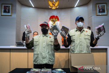 Geledah Kantor Bupati Labuhan Batu, penyidik KPK temukan alat bukti