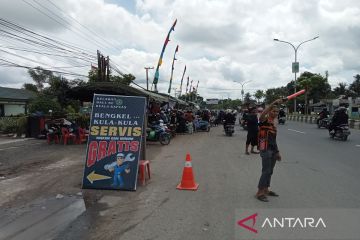 Komunitas bengkel layani servis gratis bagi jamaah Haul Guru Sekumpul