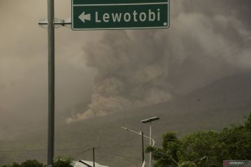 Bandara Wunopito di Lembata ditutup dampak erupsi Gunung Lewotobi