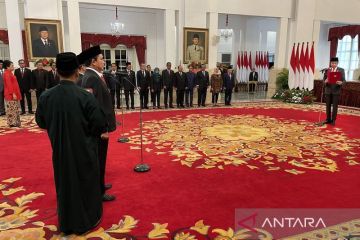 Presiden Jokowi lantik anggota KPPU di Istana Negara