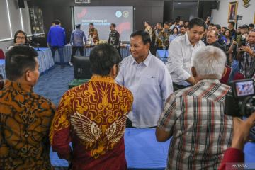 Kampanye di Majalengka, Prabowo ajak Maruarar gabung TKN