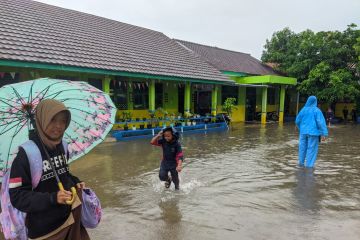 SDN Citerep Serang terendam banjir akibat hujan deras