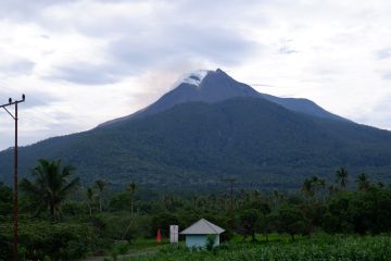 Jumlah gempa turun, PVMBG: Potensi ancaman erupsi Lewotobi masih ada