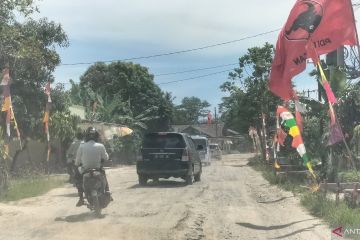 Ganjar Pranowo kritik jalan rusak di Lampung Selatan