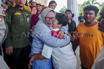 Unjuk rasa sopir truk batu bara