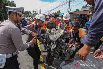 16 orang terluka dalam tabrakan beruntun di Bogor