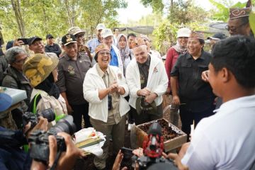 Menteri LHK dan Delegasi AS kunjungi Perhutanan Sosial Desa Tuwung