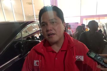 Erick Thohir menyayangkan buruknya kondisi rumput di GBK