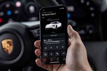 Porsche serahkan kunci hiburan ke Apple, iPhone dapat kuasai kokpit
