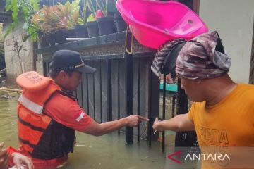 Warga bantaran sungai di Jakarta diingatkan terkait potensi luapan
