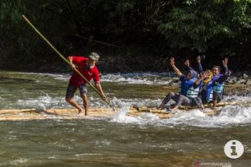 Festival Bamboo Rafting Loksado HSS masuk 110 kegiatan KEN 2024