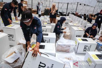 Persiapan distribusi logistik Pemilu 2024 di Semarang