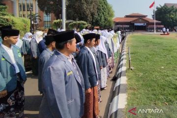 Mengajak santri Kudus agar tidak golput