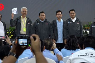 Saat jaket dari KPK jadi simbol komitmen para paslon berantas korupsi