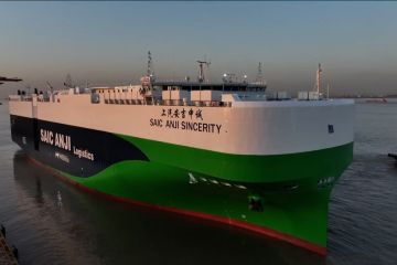 Kapal "ro-ro" ramah lingkungan perdana angkut 5.000 mobil ke Eropa
