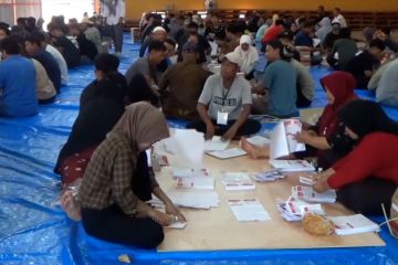 KPU Ngawi rekrut 250 tenaga untuk lipat dan sortir surat suara