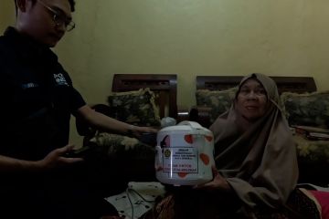 Ribuan warga Bogor terima bantuan "rice cooker" gratis dari pemerintah