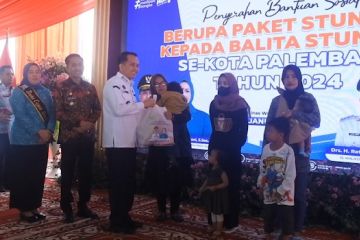 Pemkot Palembang bagikan 437 paket makanan untuk anak stunting