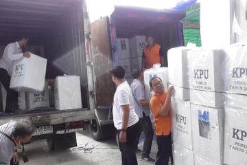 KPU Kota Semarang mulai salurkan logistik Pemilu ke Kecamatan