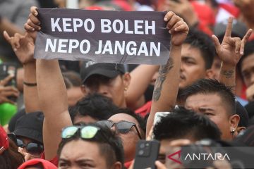 Seruan antinepotisme dalam Hajatan Rakyat di Manado