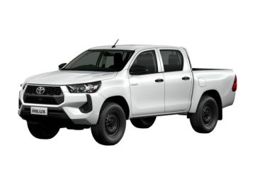 Toyota Hilux Double Cabin 4x4 baru tampil lebih gagah