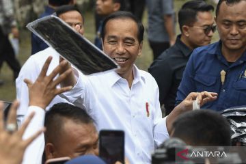 Presiden Jokowi bersilaturahmi dengan nasabah binaan PNM