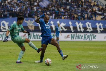 Persib Bandung ditahan imbang Persis Solo