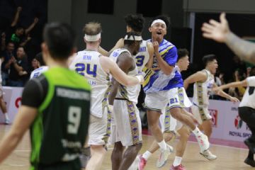 Satya Wacana petik kemenangan pertama lewat "buzzer beater"