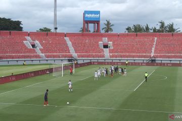 PSIS Semarang cukur Arema 4-1