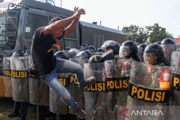 Latihan sinergitas TNI/Polri dalam pengamanan Pemilu 2024