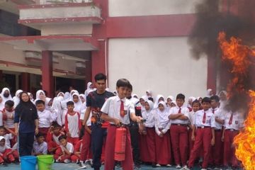 Ratusan murid SD di Jakbar ikuti sosialisasi penanggulangan kebakaran
