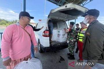 Logistik pemilu di Pulau Belakangpadang Batam diangkut pakai ambulans