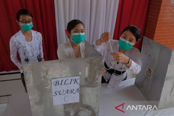 KPU Bali hadirkan TPS dengan semua petugas perempuan