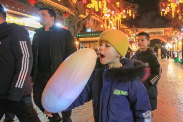 Menikmati suasana Festival Musim Semi di kota kuno Kashgar, Xinjiang