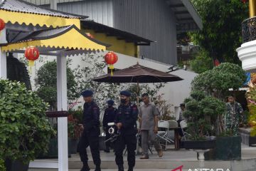 Brimob Polda Lampung Sterilisasi vihara jelang Imlek