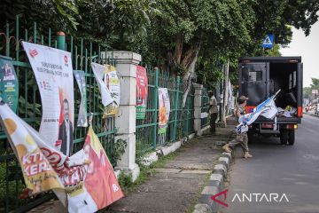 DKI sudah turunkan 192 ribu alat peraga kampanye hingga Minggu siang