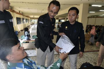 Sosialisasi pencoblosan untuk penyandang disabilitas