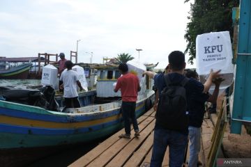 Distribusi Logistik Pemilu 2024 Ke Pulau Lepar dan Pongok
