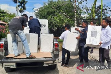 KPU Teluk Wondama: Distribusi logistik pemilu ke 13 distrik rampung