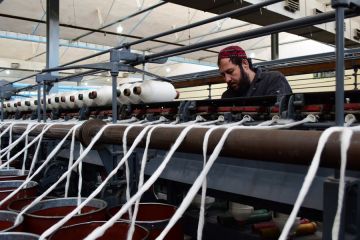 Potret pabrik tekstil yang kembali bergeliat di Afghanistan