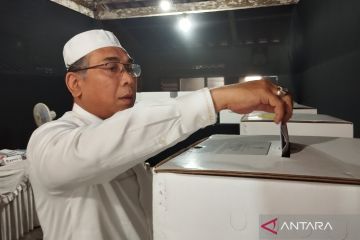 Gus Yahya gunakan hak pilih di TPS 03 Rembang