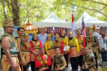 KBRI Canberra kenalkan tarian Indonesia di festival budaya Australia