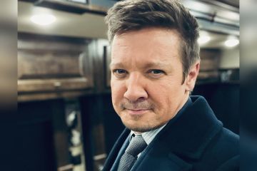 Jeremy Renner kejutkan publik tampil di People's Choice Award 2024