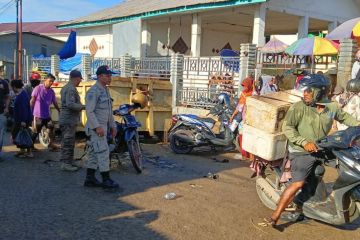 Satpol PP patroli rutin guna kenyamanan wisatawan di Labuan Bajo